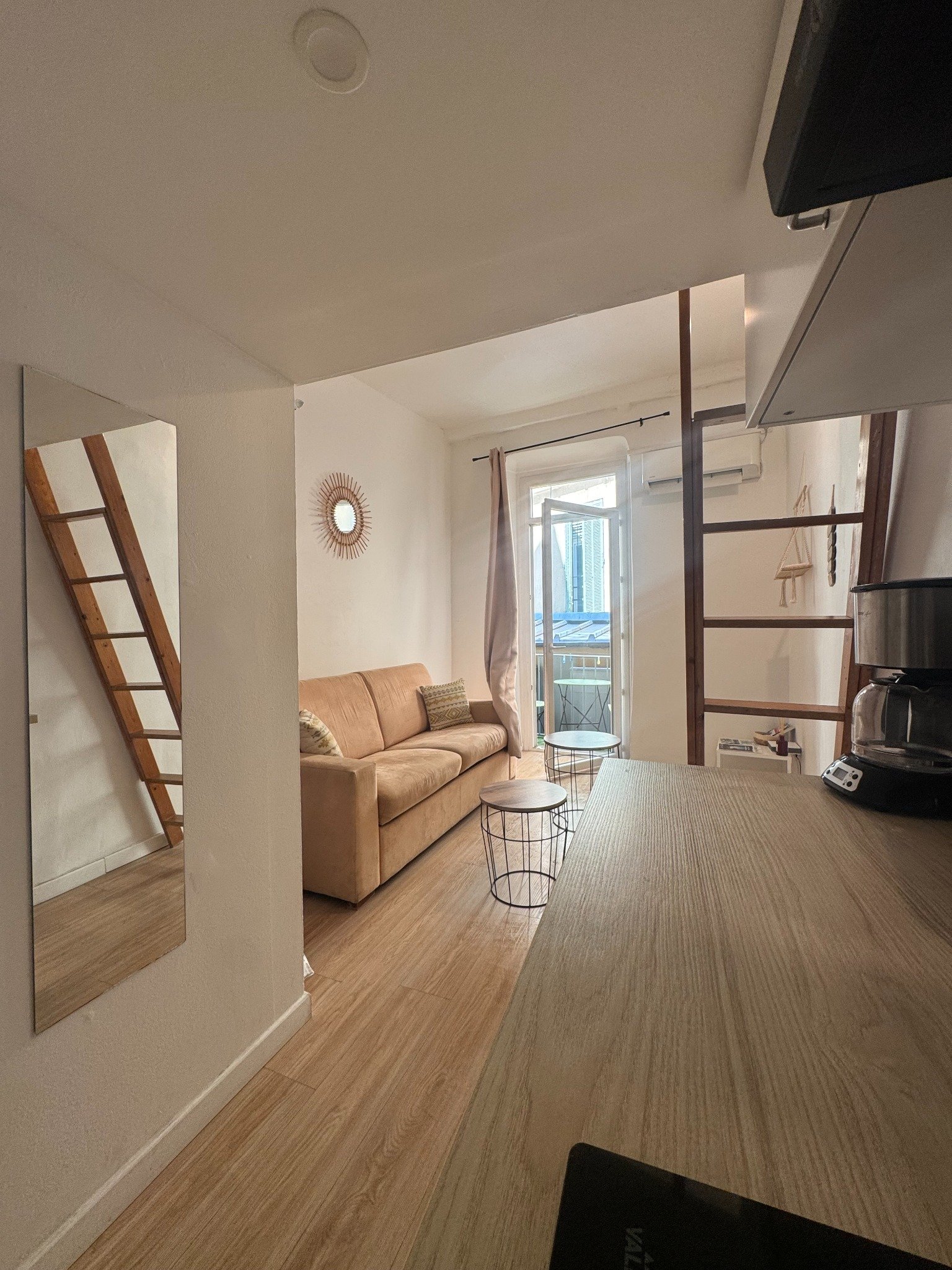 Appartement lumineux avec séjour aménagé